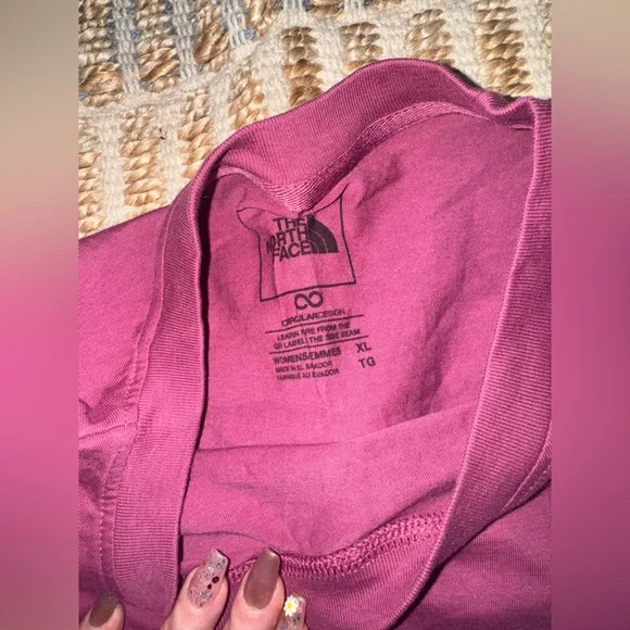 The North Face Pink Tee - Picture 2 of 2